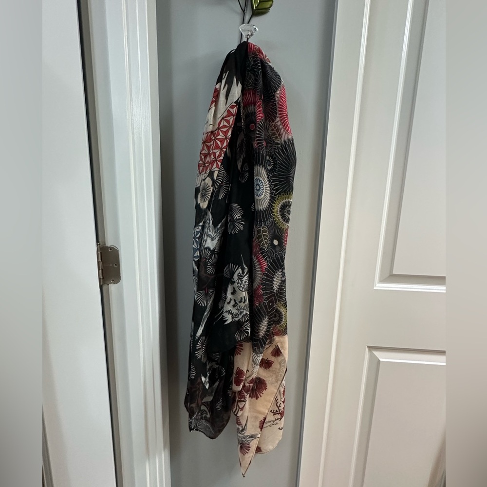 DESIGUAL | Japanese Inspired Rectangle Scarf - Picture 3 of 6